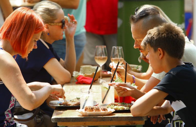 Get a taste of Maribor’s exclusive culinary offer at the city’s food market “Pun Pisker”