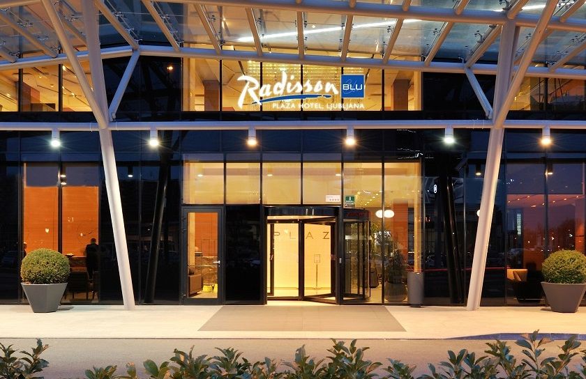 Radisson_Blu_Plaza