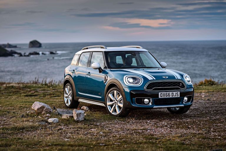 International Press Fascinated by New “British Off-road Car”