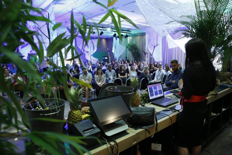 Jungle spirit at Conventa Crossover: between music, trees, animals and MICE experts