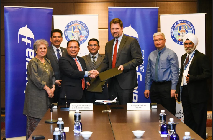 MYCEB Malaysia Airlines Extend Partnership