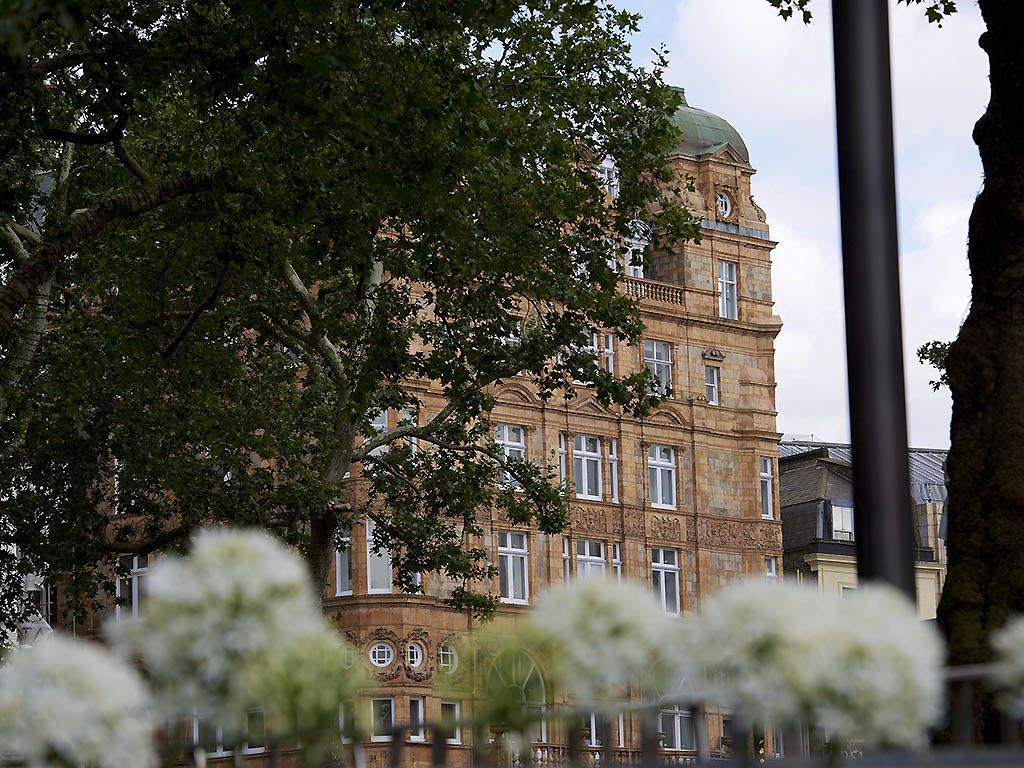 Victory House-London