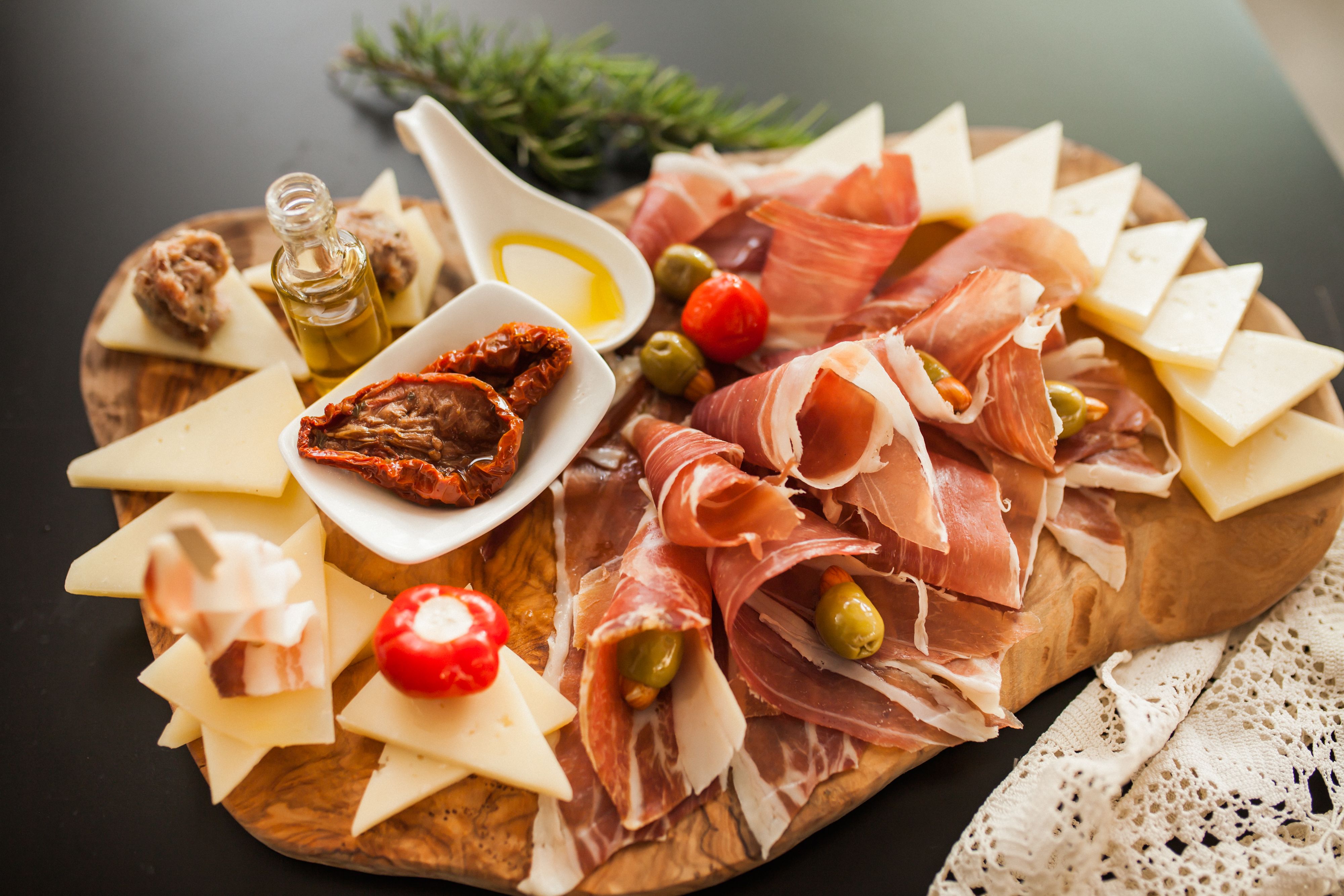Tvr─Ĺava Barone - Gastro - Kulturni centar - Crveni Pijat