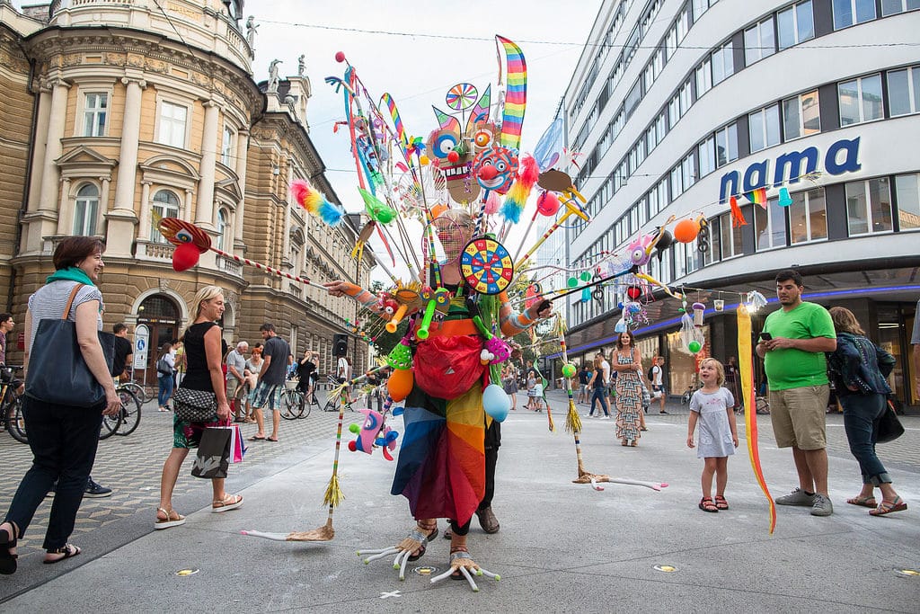 ana_desetnica_street_art_festival_ljubljana