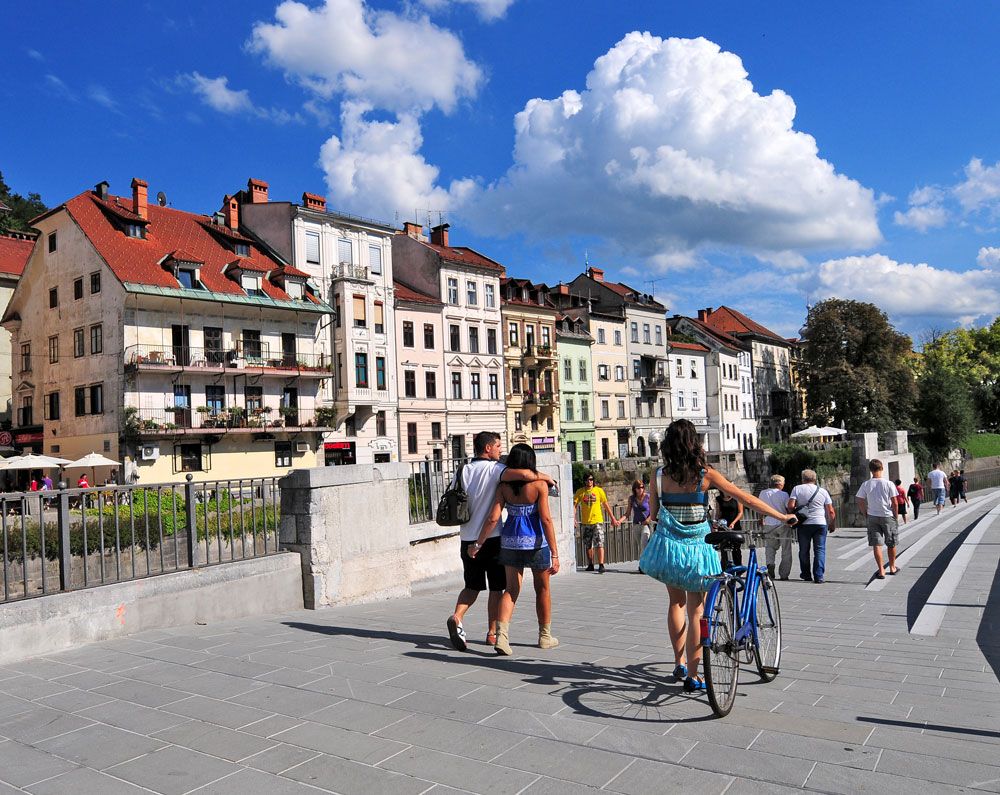 ljubljana_river_embankment