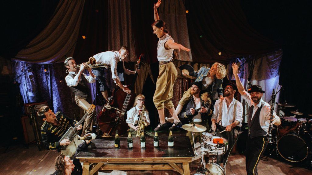 cirque_noel_company