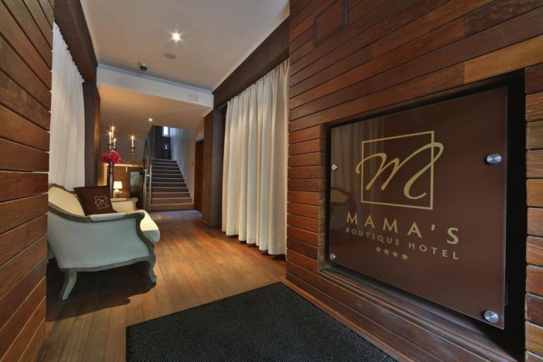 Meet at Mama’s
