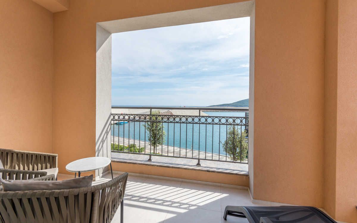 chedi_lustica_bay