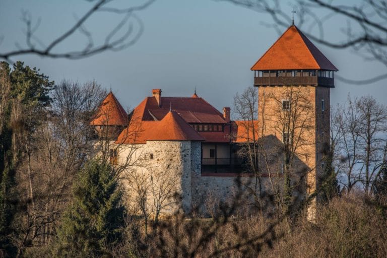 Special Venues: Old Castle Dubovac and Bistro Kaštel