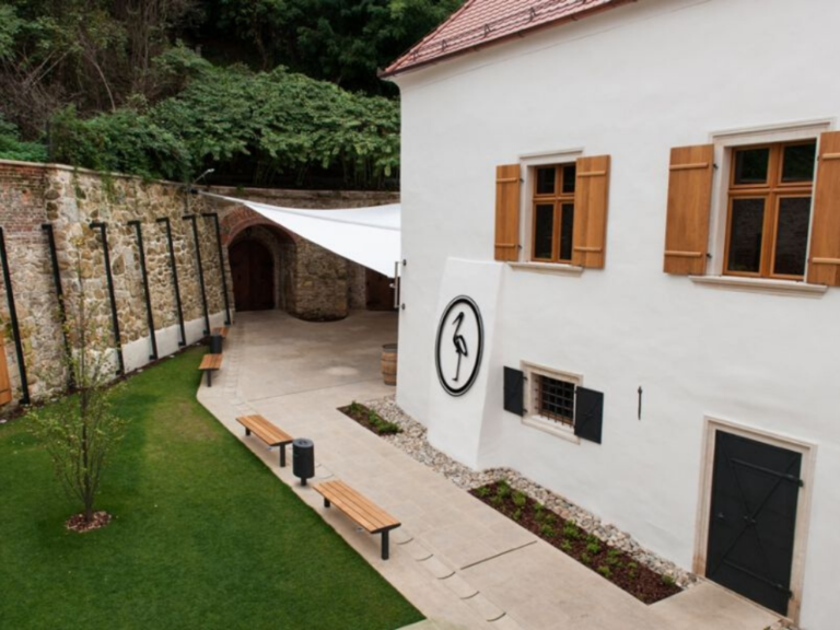 Special Venues: Dom Penine