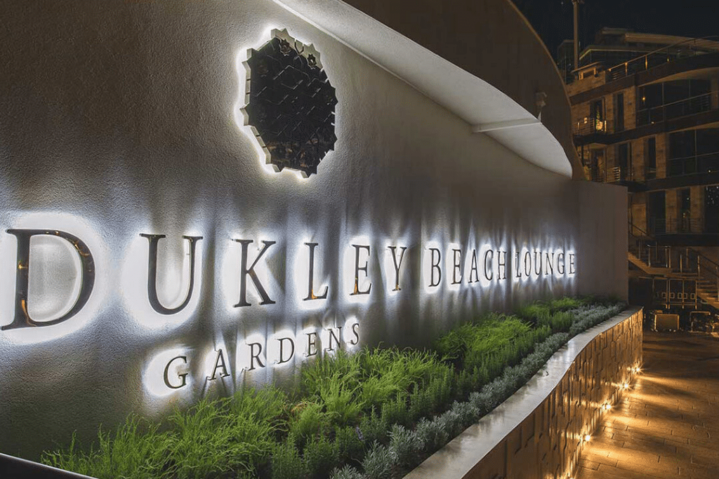 dukley_beach_lounge