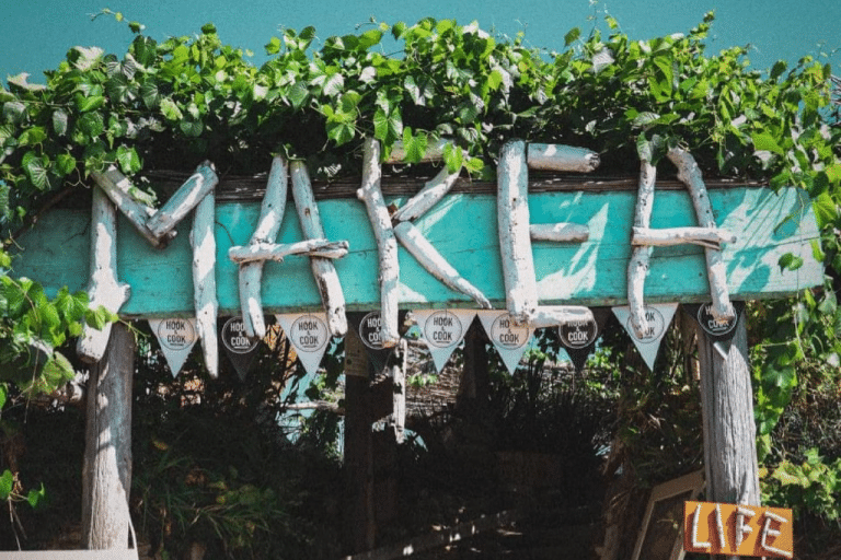 Special Venues: Marea Restaurant and Beach Bar