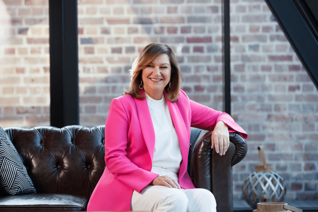lyn_lewis_smith