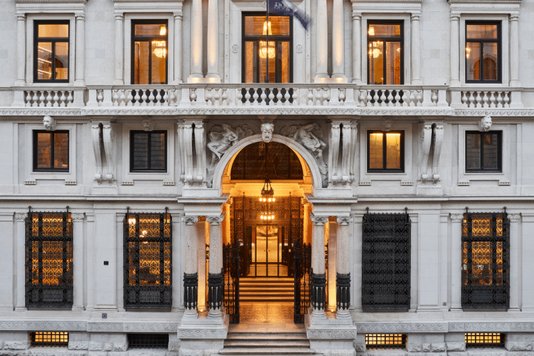 HIDDEN GUEST: Doubletree by Hilton Trieste