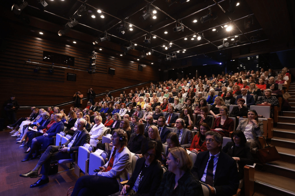 cankarjev_dom_roundtable (2) cankarjev_dom_roundtable